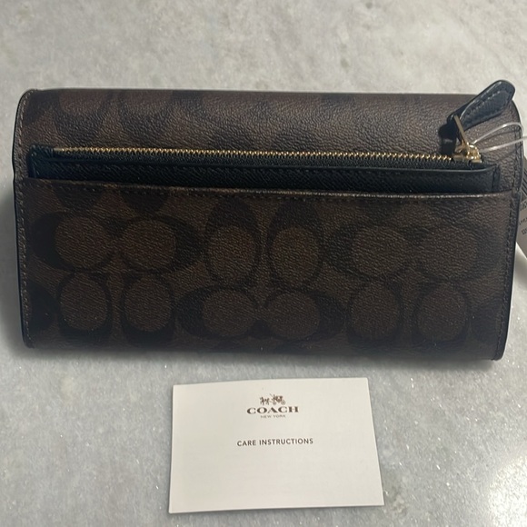NWT brown and black Coach Wallet. - Picture 5 of 6